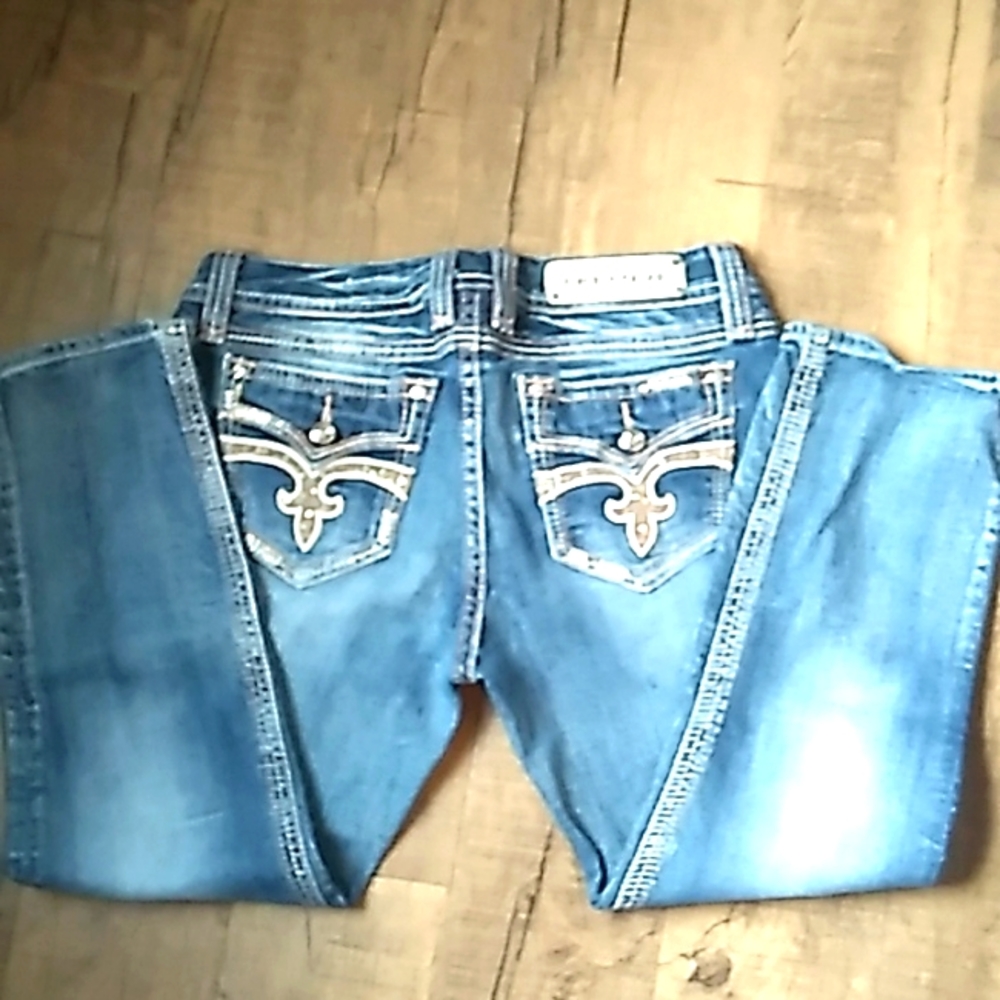 Rock Revival Easy Crop Jeans